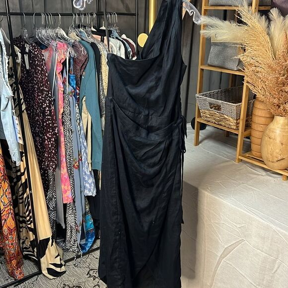 By Anthropologie Black One Shoulder Linen Wrap Dress - Picture 6 of 8